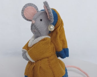 The Mouse with the Pearl Earring - DIY kit