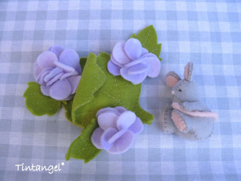A nap between the flowers DIY kit