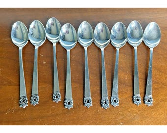 9 cuillères à soupe en acier inoxydable satiné, motif Roget de Stanley Roberts EN L'ÉTAT - Lire