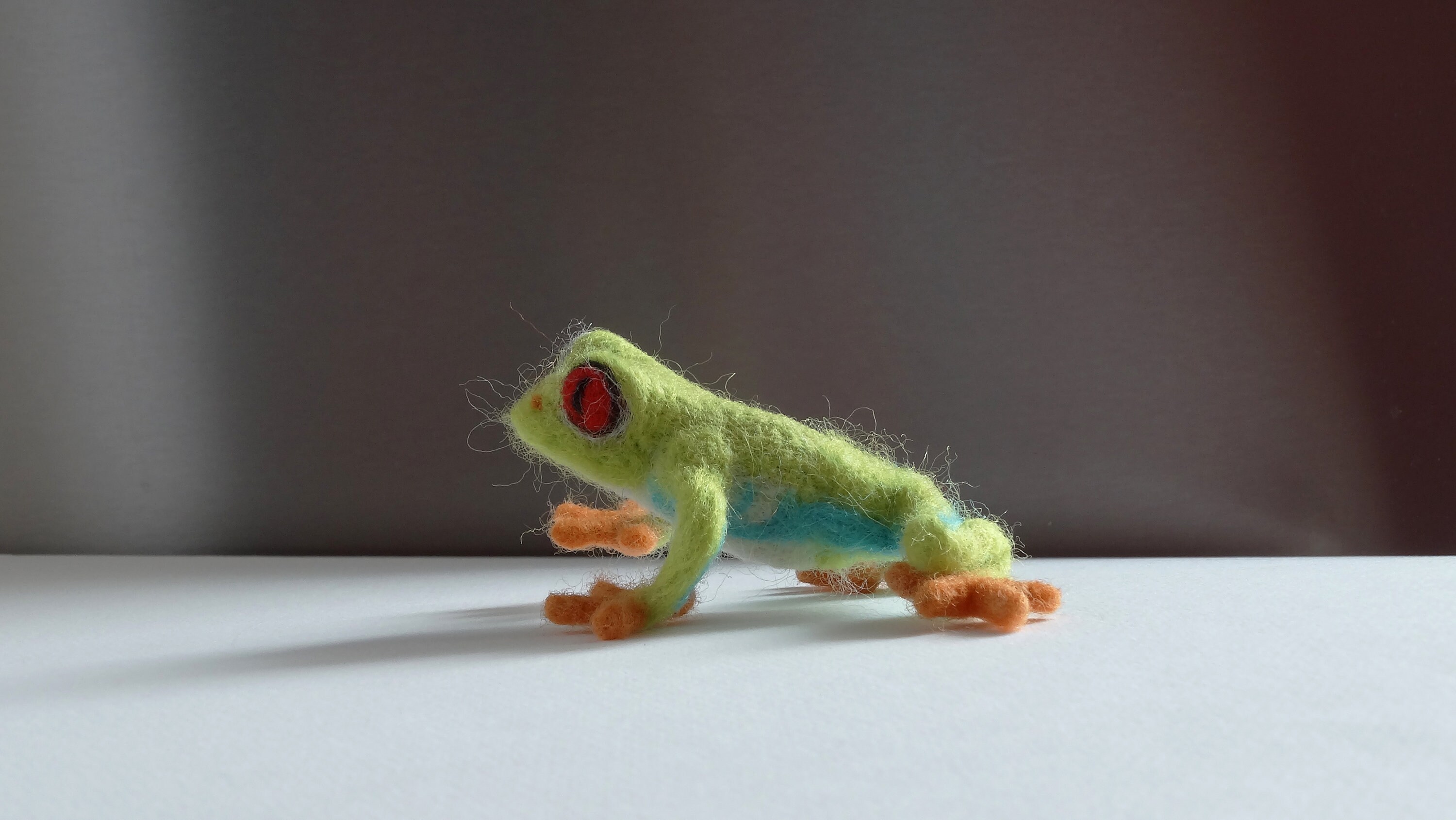 Felted frog,Felted animal miniature, Red eyed tree frog,Felted figure frog,Felted toy ,Small Felt Figure,Wildlife Decor, Amphibian