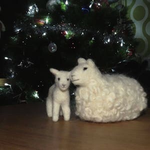 Needle Felted animal, Felted little lamb , Felted mother sheep,felted farm animal,felted miniature,easter decoration