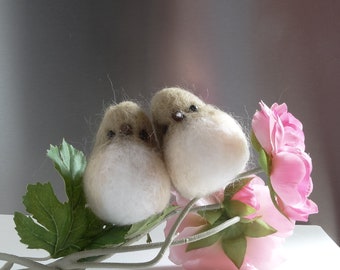 Needle felted birds ,Two birds home decor,Needle felted animals,sparrows,Bird Easter ornament,realistic animal,realistic birds,spring birds