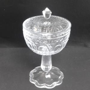 Lovely pressed clear glass footed candy bowl or Jar with lid, 1950/1960s