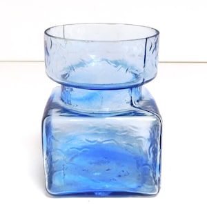 Riihimaki / Riihimaen Lasi I Oy Pala glass vase by Helena Tynell, Finland