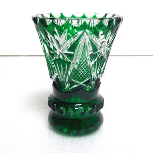 Elegant Nachtmann hand cut to clear emerald green crystal glass vase,  Germany