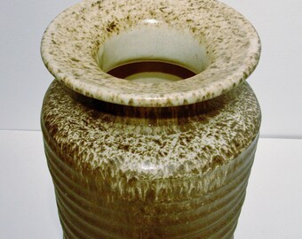 Bulbous Dutch Pottery, ceramic vase, designed for Vest - Gouda by Marius van Woerden