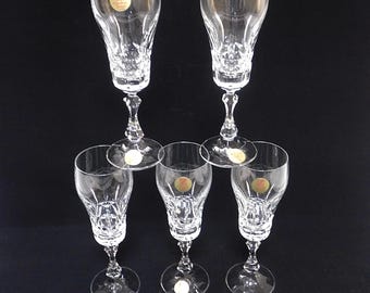 Set of 5 Schott Zwiesel High Quality of Crystal glass, Champagne glasses, flutes, hand cut design