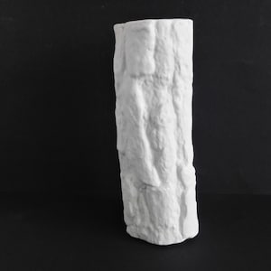 Op Art Bareuther Waldsassen Baviaria matte white bisque &quot;tree bark&quot; 23.5 cm porcelain vase, Germany.
