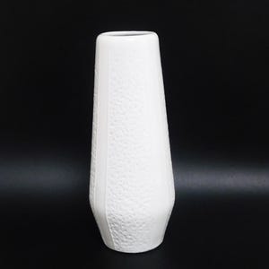 Schumann Arzberg Bavaria, white glossy porcelain vase, Germany