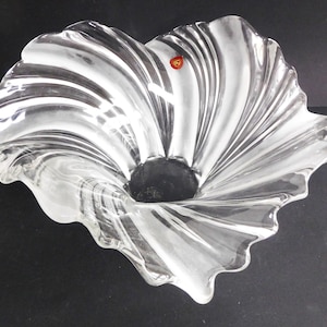 Big and heavy Walther glass bowl in clear and frosted crystal glass, Germany