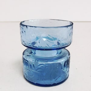 Lovely small Riihimaki / Riihimaen Lasi I Oy Pala glass tealight holder / candle holder, by Helena Tynell, Finland