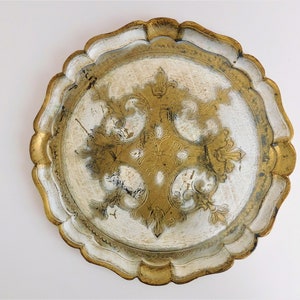 Lovely Original Italian Florentine tray, beige / gold