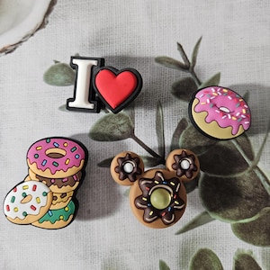 I love donuts shoe charms ( 4 pieces)