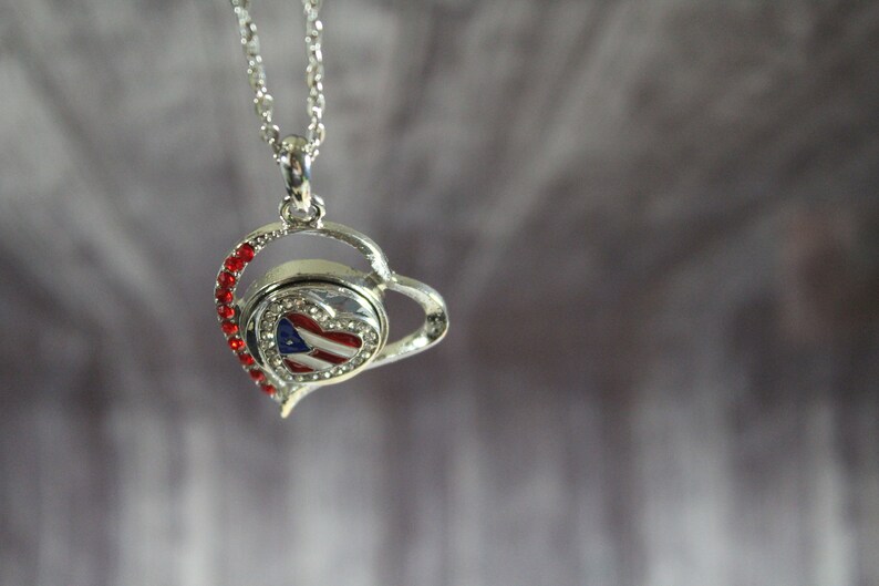 Puerto Rico flag rhinestone pendant necklace