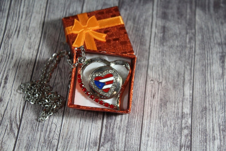 Puerto Rico flag rhinestone pendant necklace