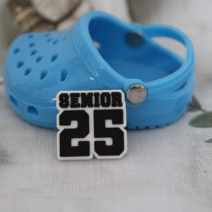 Senior 25 Shoe Charm – 30mm Soft PVC Graduation Accessory for Clogs & Bracelets, Class of 2025 Gift, BPA-Free
