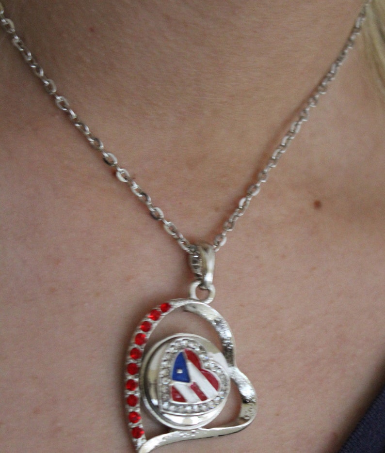 Puerto Rico flag rhinestone pendant necklace
