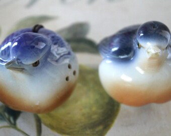 Vintage Bluebird Salt and Pepper Shakers Set, Ceramic Cobalt Bird Figurines, Retro Kitchen Decor