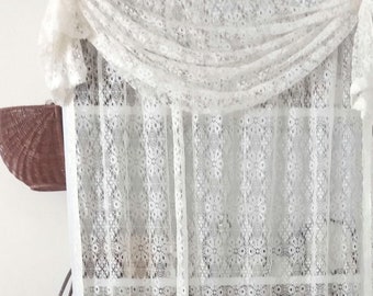 Vintage Lace Curtain w/ Top Swag