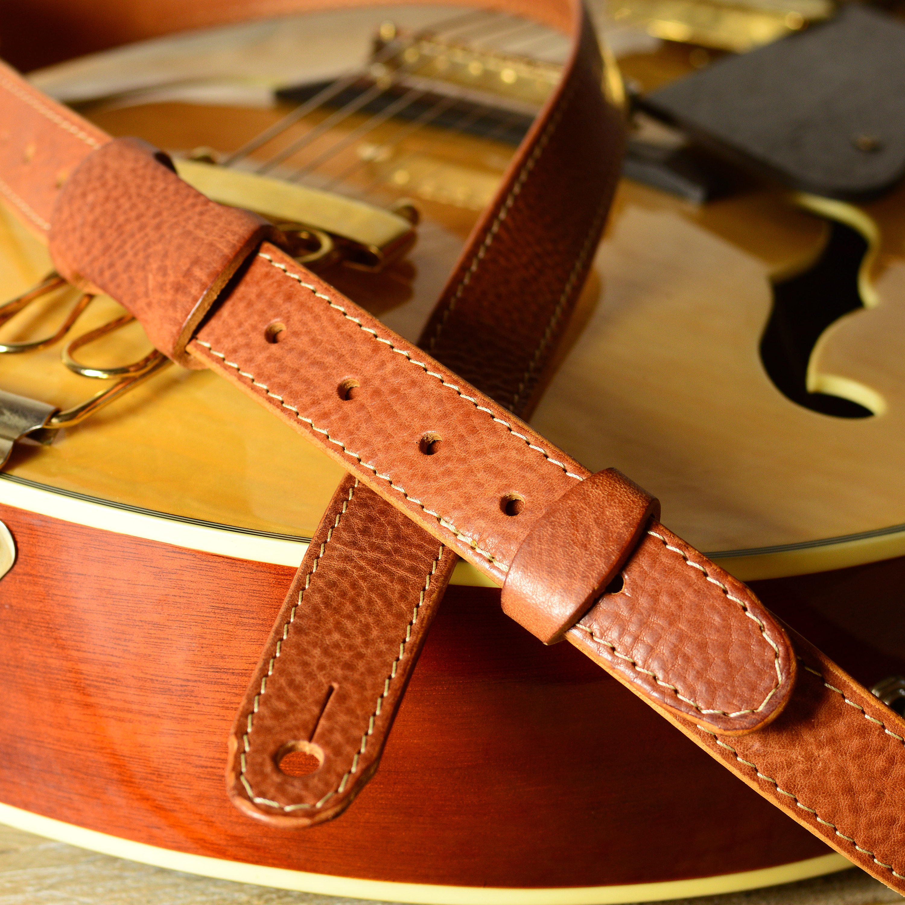 Slim Leather Guitar Strap, 1 1/8