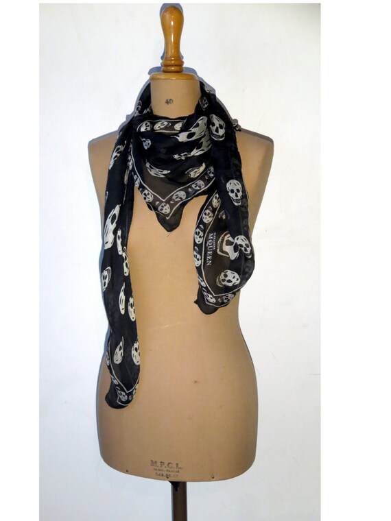 alexander mcqueen head scarf