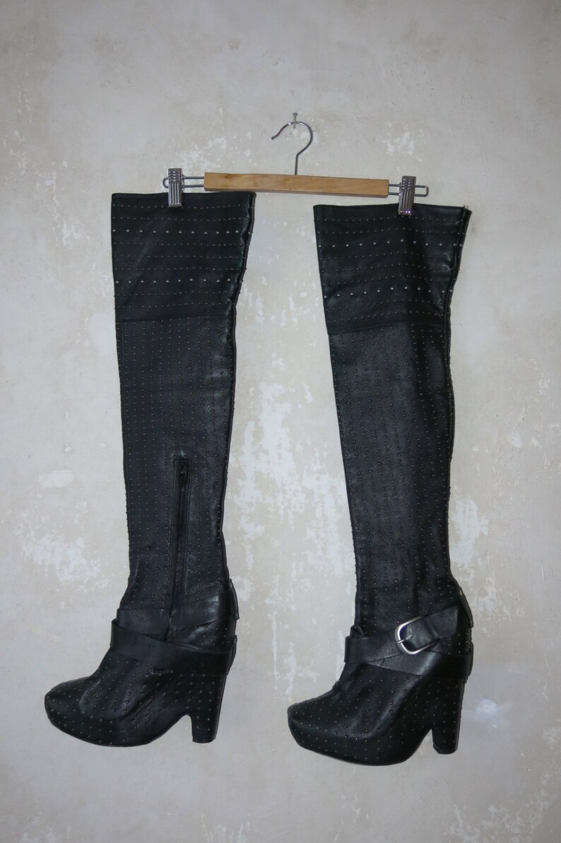 chinese sandals 2000s