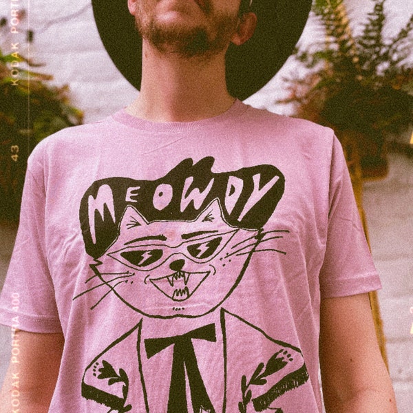 Meowdy cat gender neutral unisex screenprinted tshirt, cowgirl, cowboy, western cat, meow, vintage cat, 70s cat, 1970s cat, 1960s