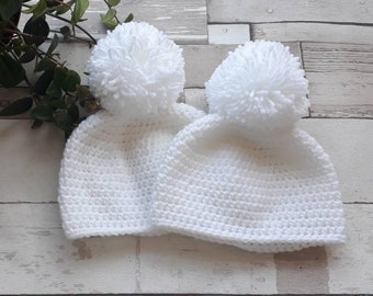 Baby pom pom hat, baby wear, knitted baby hat. Tiny baby, newborn baby. Baby clothing, new baby gifts.