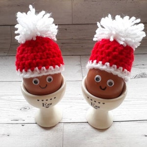Conjunto de 2 calentadores de huevos rojos y blancos con temática navideña, cosey de huevo, relleno de medias, regalo de Navidad, gorro de ganchillo.