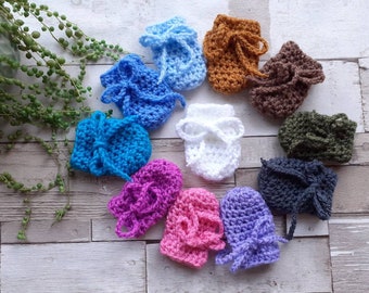Baby Crochet Mittens/Gloves, White Tie Scratch Mittens. Prem, newborn 0-3 months Baby wear.