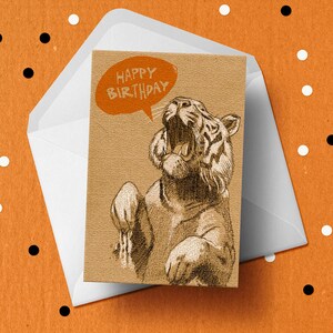 De verjaardagskaart van de tijger, leuke wilde dierlijke groet, de tekening van de kat kittyleeuw, gift voor haar idee van de moedermoederster van haar vrouw
