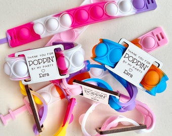 Zestaw bransoletek Pop It – prezent walentynkowy dla dzieci | Walentynki bez jedzenia do klasy | Spersonalizowana zabawka Pop It dla dzieci | Spersonalizowana zabawka Fidget dla dzieci do klasy