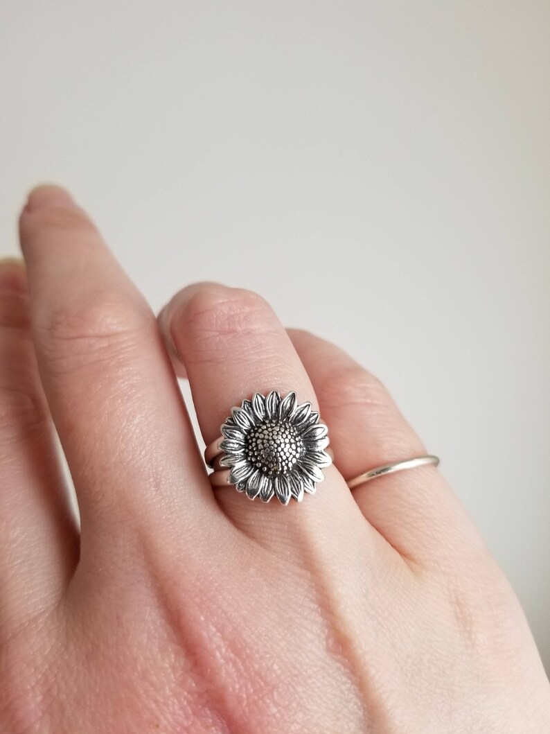 Sunflower Ring. Solid sterling silver. Floral jewelry. Garden Etsy