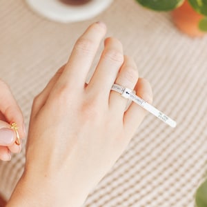 Adjustable UK Ring Sizer | Ring Sizer for UK Sizes | Unisex Ring Measurer | Reusable Ring Size Finder | Ring Sizing Tool | Ring Gauge Tool