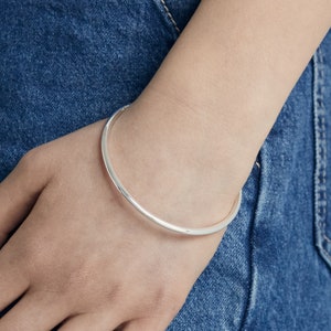 Bangle Casual Simple Bangle Wristband Golden or Silver Bangle Sterling Silver 925