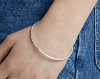 Bangle Casual Simple Bangle Wristband Golden or Silver Bangle Sterling Silver Silver 925