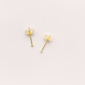 Mini Dot Ohrstecker Plättchenohrstecker goldene Studs Mini Studs Roségoldene oder Silberne Pünktchenstecker 2, 3 oder 4mm Bild 3