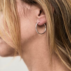 Orecchini a cerchi creoli in argento 925