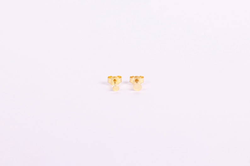 Mini Dot Ohrstecker Plättchenohrstecker Winzige Goldene Studs Mini Studs Roségoldene oder Silberne Pünktchenstecker 2, 3 oder 4mm Bild 8