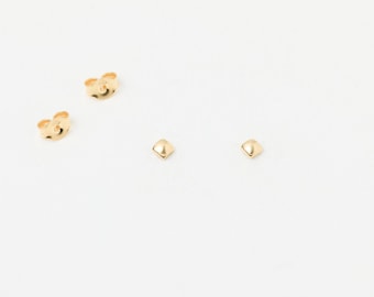 Tiny Dots Studs Earstuds