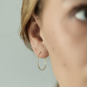 Ein Paar sehr dünne Creolen 925er Silber verschiedene Größen Gold, Silber oder Rosé