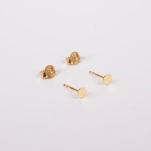 Mini Dot Ohrstecker Plättchenohrstecker Winzige Goldene Studs Mini Studs Roségoldene oder Silberne Pünktchenstecker 2, 3 oder 4mm Bild 9