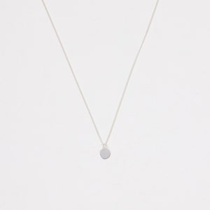 golden Necklace with a tiny disc Coin Necklace Available Also in Gold Or Rosegold Choose your Colour