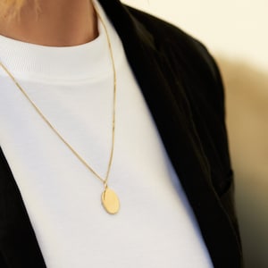 Tiny Medaillon Photo Locket  Silver Locket Necklace Sterling Silver Locket Chain Necklace
