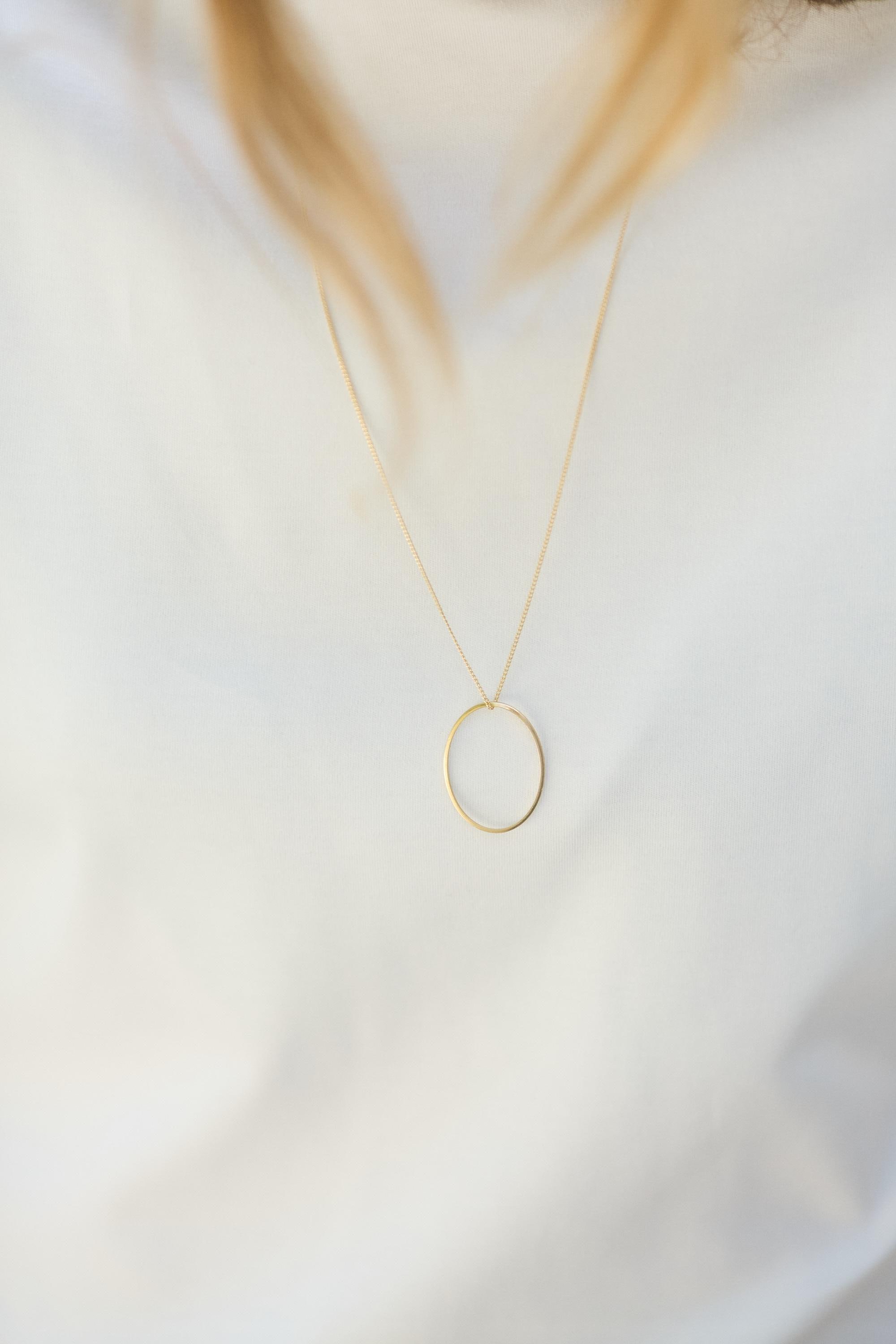 サークル サークル 楕円形のペンダントが付いたロングチェーン オーバル ミニマル アーキテクト ゴールド ゴールドチェーン サークルチェーン  リングチェーン - Etsy 日本