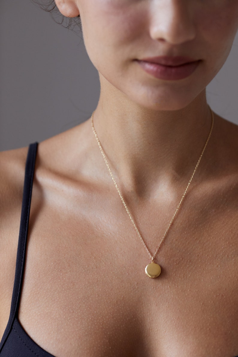 Golden Necklace with a round Medaillon Photo Locket Tiny Locket Necklace Golden Necklace image 6