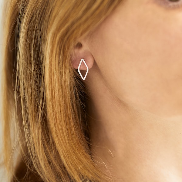 VENTA Un par de aretes en forma de diamante aretes aretes de diamantes en plata, oro rosa u oro