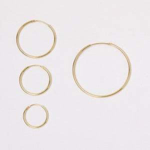 Creolen Hoops verschiedene Größen Ohrschmuck Ohrringe Goldene Hoops Silberne Creolen Roségoldene Huggies Wasserfeste Große Creolen