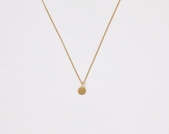 golden Necklace with a tiny disc Coin Necklace Available Also in Gold Or Rosegold Choose your Colour