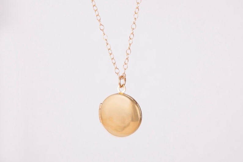 Catena con medaglione dorato rotondo mini medaglione gioielli in oro foto medaglione catena amuleto catena d'oro immagine 5
